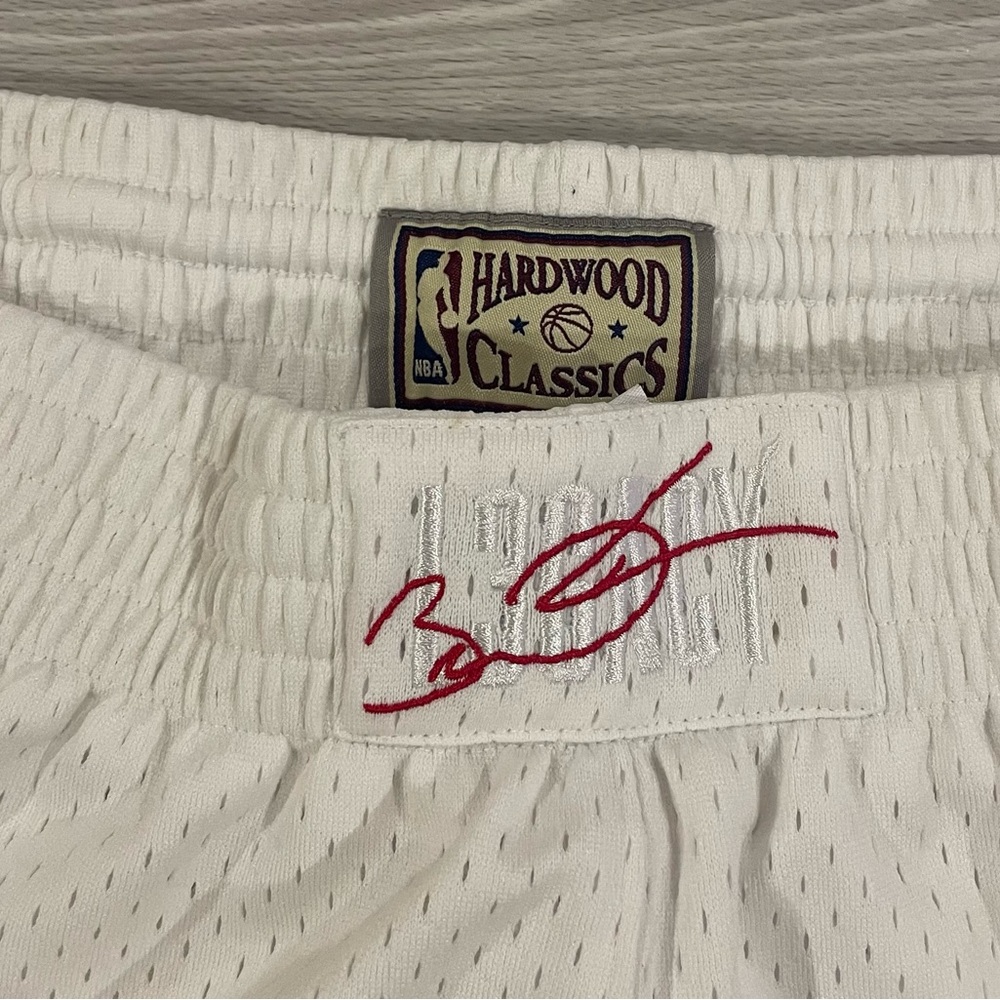 Mitchell & Ness Wade Miami Heat Swingman 2006 Legacy Shorts White Men’s Size XL - Picture 4 of 10